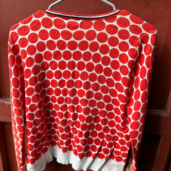 White with red polkadots throw sweater - Picture 2 of 4